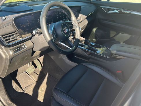Used 2025 Buick Envision Preferred AWD/4WD image 11