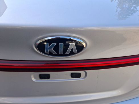 Used 2021 Kia Forte LXS FWD image 6