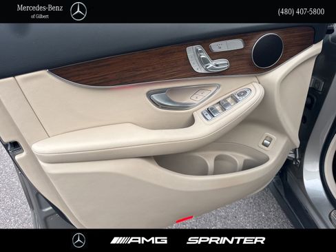 Certified 2022 Mercedes-Benz GLC 300 image 11