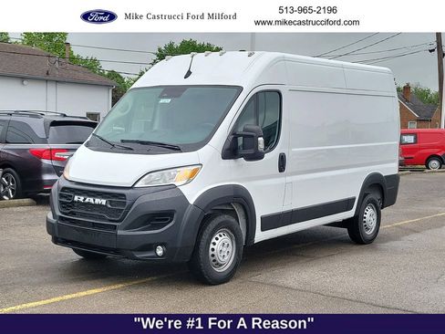 Used 2024 RAM ProMaster 2500 w/ Convenience Group FWD image 1