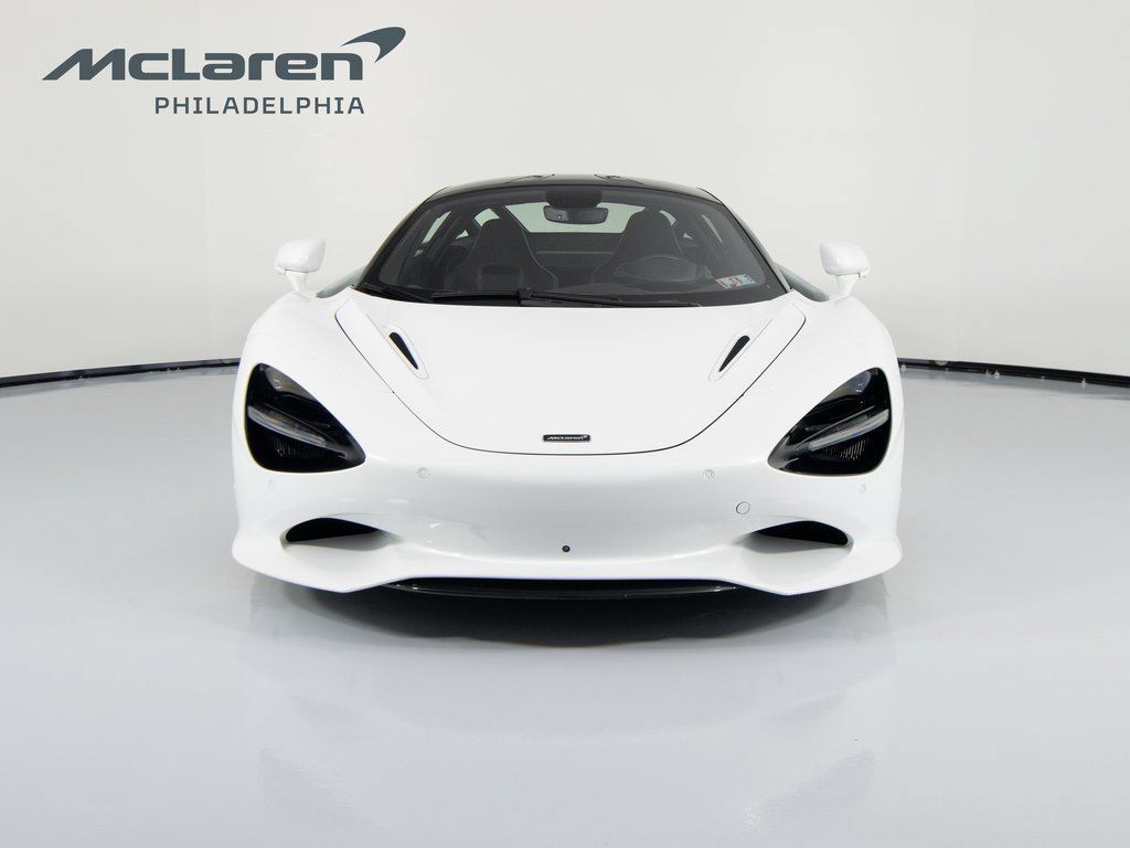 Used 2025 McLaren 750S RWD image 2
