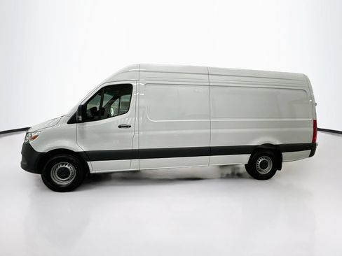 Used 2026 Mercedes-Benz Sprinter 2500 image 5
