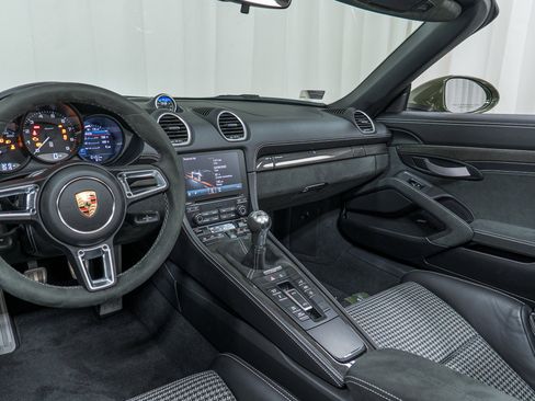 Certified 2023 Porsche 718 Boxster Spyder image 23