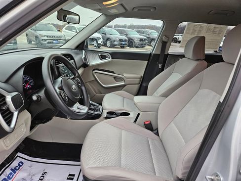 Used 2020 Kia Soul LX image 23