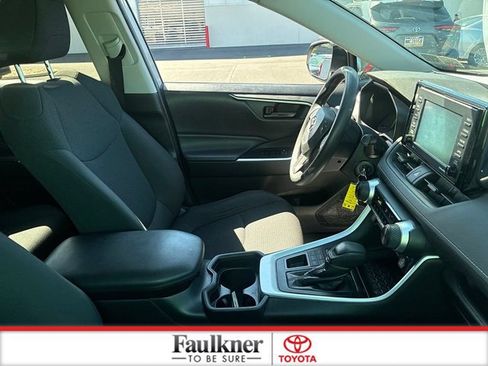 Used 2020 Toyota RAV4 LE w/ All Weather Liner Package AWD/4WD image 22