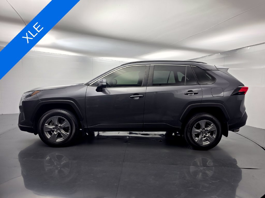 Used 2025 Toyota RAV4 XLE w/ Convenience Package FWD image 7