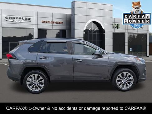 Used 2022 Toyota RAV4 XLE Premium FWD image 2