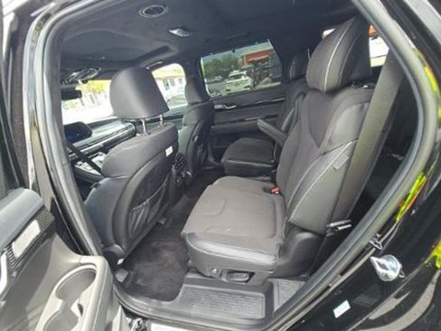 Used 2025 Hyundai Palisade Calligraphy AWD/4WD image 18