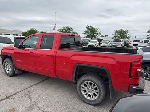 Used 2018 GMC Sierra 1500 SLE w/ SLE Value Package AWD/4WD image 4