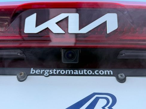 Used 2024 Kia Carnival SX Prestige image 11