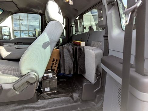 Used 2019 Ford F650 2WD SuperCab Super Duty image 30