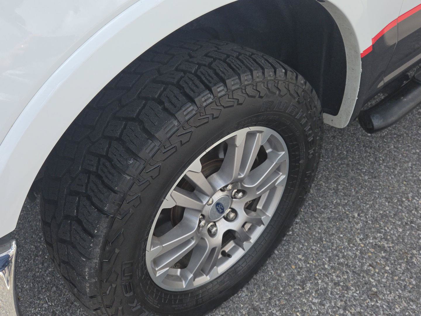 Used 2019 Ford F150 Lariat AWD/4WD image 10