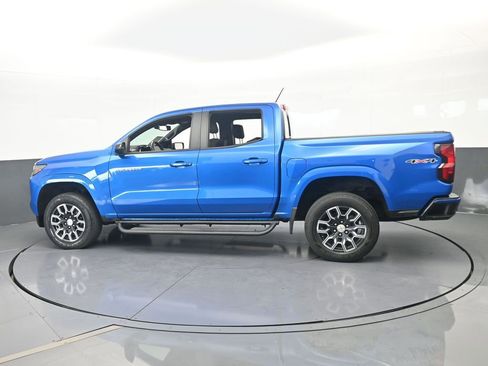 Used 2023 Chevrolet Colorado LT w/ LT Convenience Package II AWD/4WD image 3