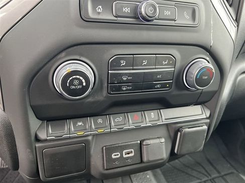 Certified 2025 Chevrolet Silverado 1500 Custom image 24