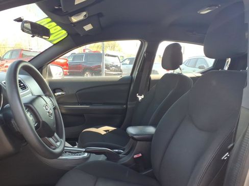 Used 2014 Dodge Avenger SE FWD image 11