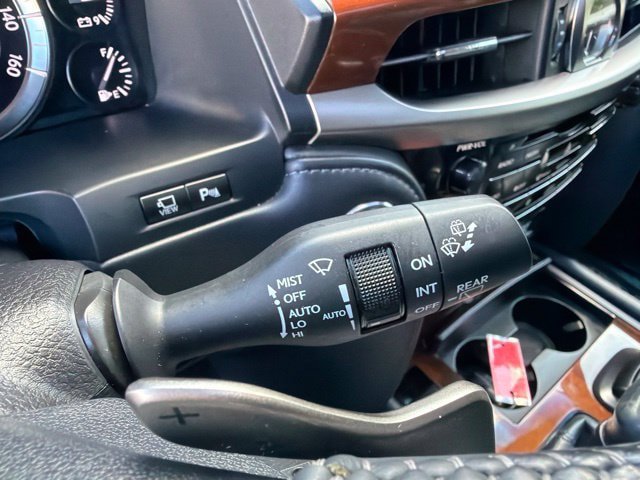 Used 2017 Lexus LX 570 4WD w/ Luxury Package image 29