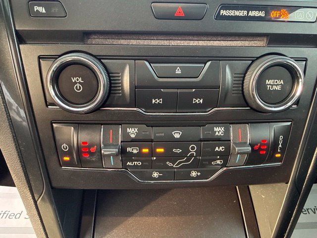 Used 2018 Ford Explorer XLT w/ Equipment Group 202A AWD/4WD image 17