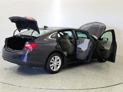 Used 2025 Chevrolet Malibu LT FWD image 11