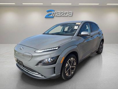 Used 2023 Hyundai Kona SE w/ Cargo Package