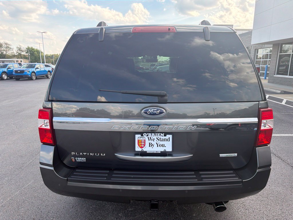 Used 2016 Ford Expedition Platinum AWD/4WD image 4