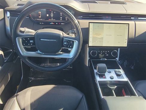 Used 2023 Land Rover Range Rover SE image 19