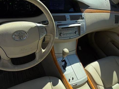 Used 2007 Toyota Avalon XLS image 12