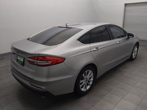 Used 2020 Ford Fusion SE FWD image 9