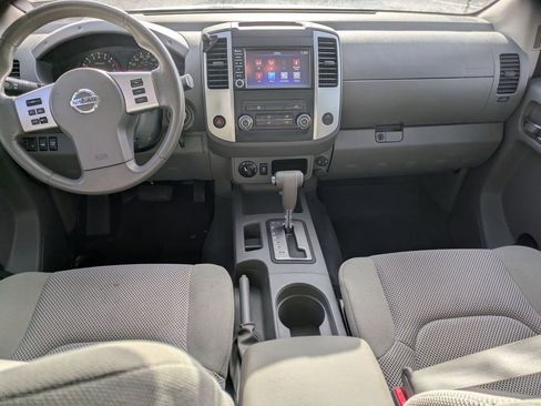 Used 2019 Nissan Frontier SV image 19