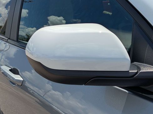 Used 2026 Chevrolet Equinox ACTIV FWD image 11