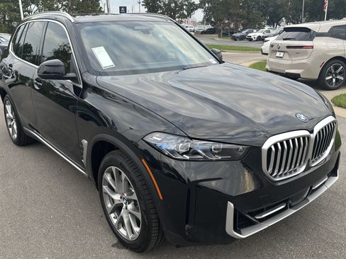 New 2026 BMW X5 xDrive50e w/ Executive Package image 2