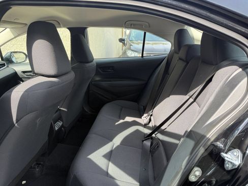 Used 2025 Toyota Corolla LE FWD image 23