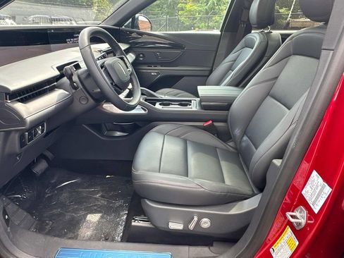 New 2025 Lincoln Nautilus Premier w/ Equipment Group 102A image 9