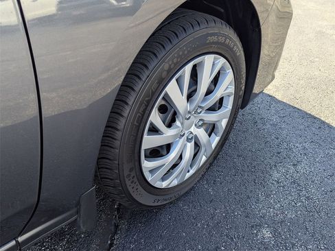 Used 2019 Subaru Impreza 2.0i image 24