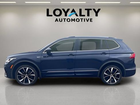 Used 2024 Volkswagen Tiguan SEL R-Line AWD/4WD image 2