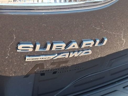 Certified 2023 Subaru Forester Limited image 33