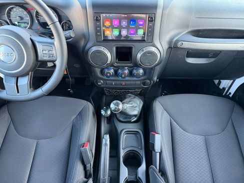 Used 2017 Jeep Wrangler Unlimited Sport w/ Connectivity Group AWD/4WD image 25