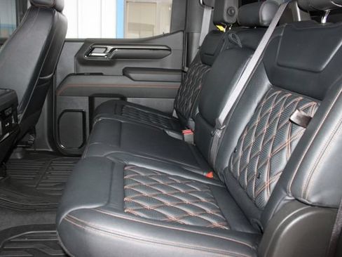 Used 2023 GMC Sierra 1500 AT4 w/ AT4 Premium Package AWD/4WD image 24