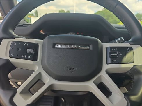 Used 2023 Land Rover Defender 90 S AWD/4WD image 17