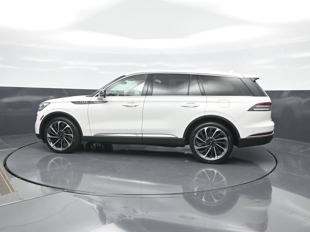 Used 2021 Lincoln Aviator Reserve w/ Equipment Group 201A AWD/4WD image 4