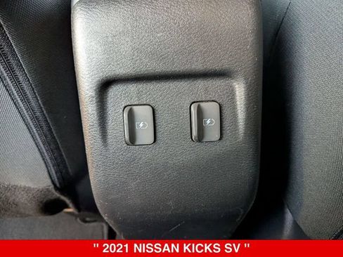Used 2021 Nissan Kicks SV FWD image 29