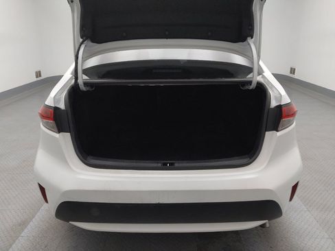 Used 2022 Toyota Corolla LE image 29