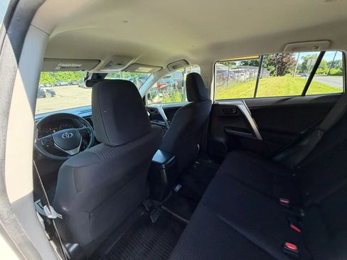 Used 2017 Toyota RAV4 LE w/ All Weather Liner Package AWD/4WD image 18