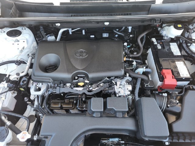 Used 2025 Toyota RAV4 XLE AWD/4WD image 11