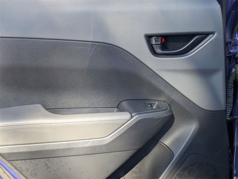 Used 2024 Subaru Crosstrek 2.0i Premium image 25