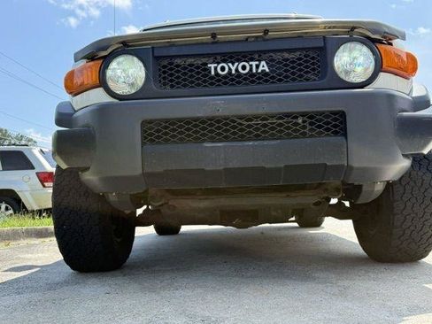 Used 2010 Toyota FJ Cruiser 4WD image 15