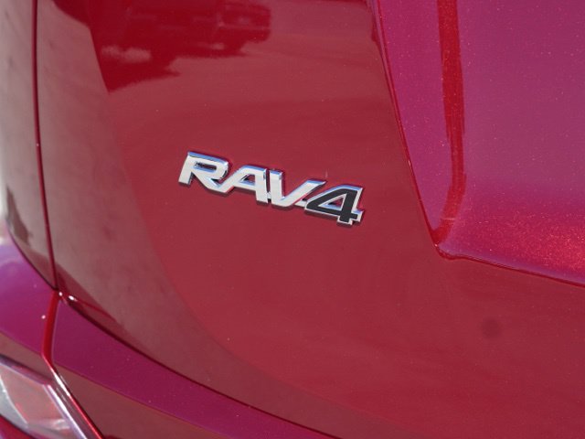 Used 2018 Toyota RAV4 Limited w/ Advanced Technology Package FWD image 8