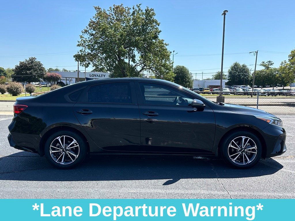 Used 2023 Kia Forte LXS w/ LXS Technology Package FWD image 11