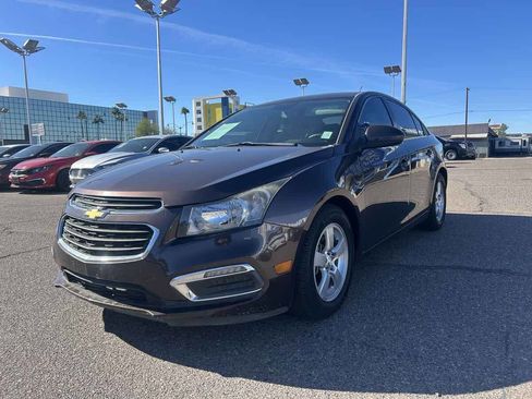 Used 2015 Chevrolet Cruze LT image 3