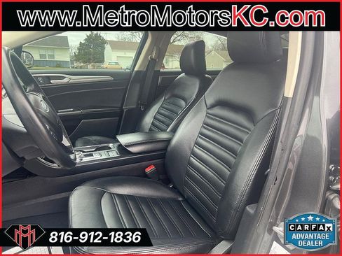 Used 2020 Ford Fusion SE image 21