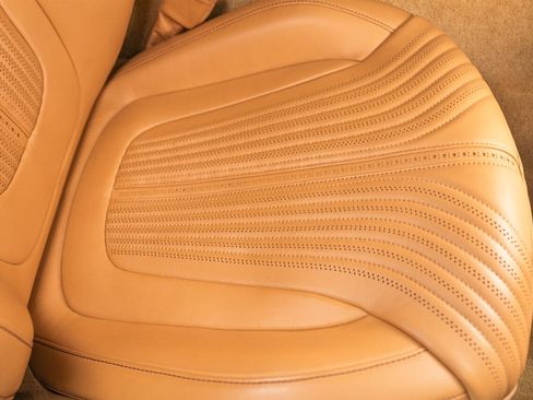 Used 2017 Aston Martin DB11 V12 RWD image 51